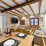 Cozy In With Kitchen Holiday home *
