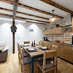 Cozy In With Kitchen Kaprije