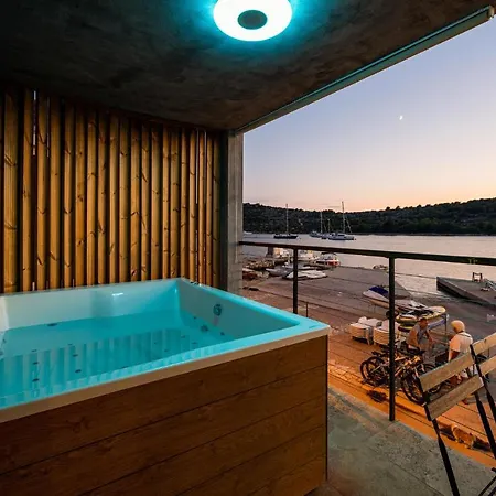 Cozy In With Kitchen 카프리예