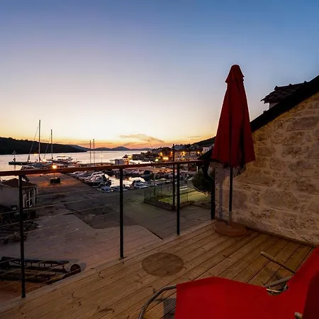 Cozy In With Kitchen * 카프리예