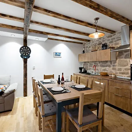 Cozy In With Kitchen Kaprije