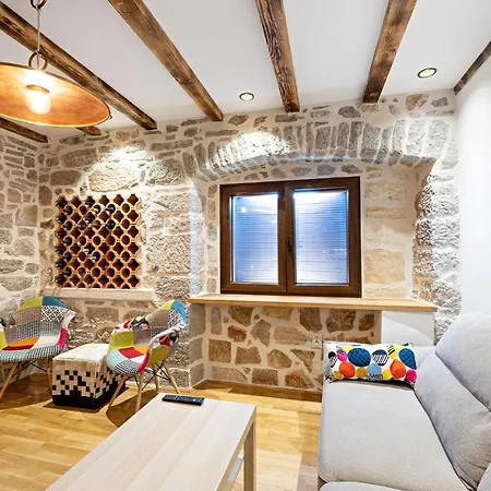 Vakantiehuis Cozy In With Kitchen Kaprije