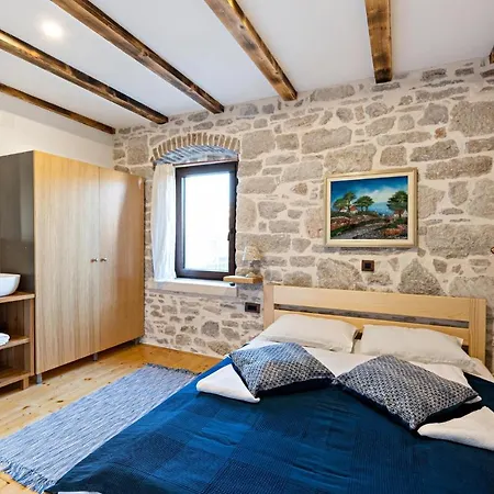 בית נופש Cozy In With Kitchen קאפריה