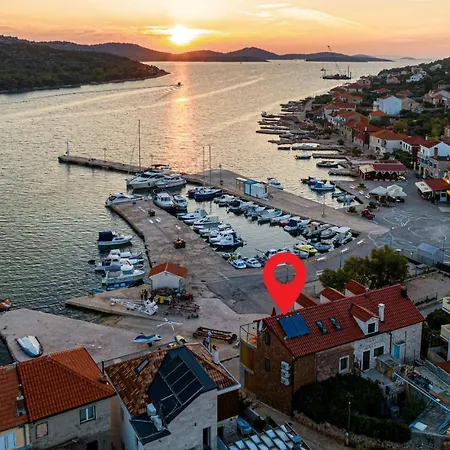 Cozy In With Kitchen * 카프리예